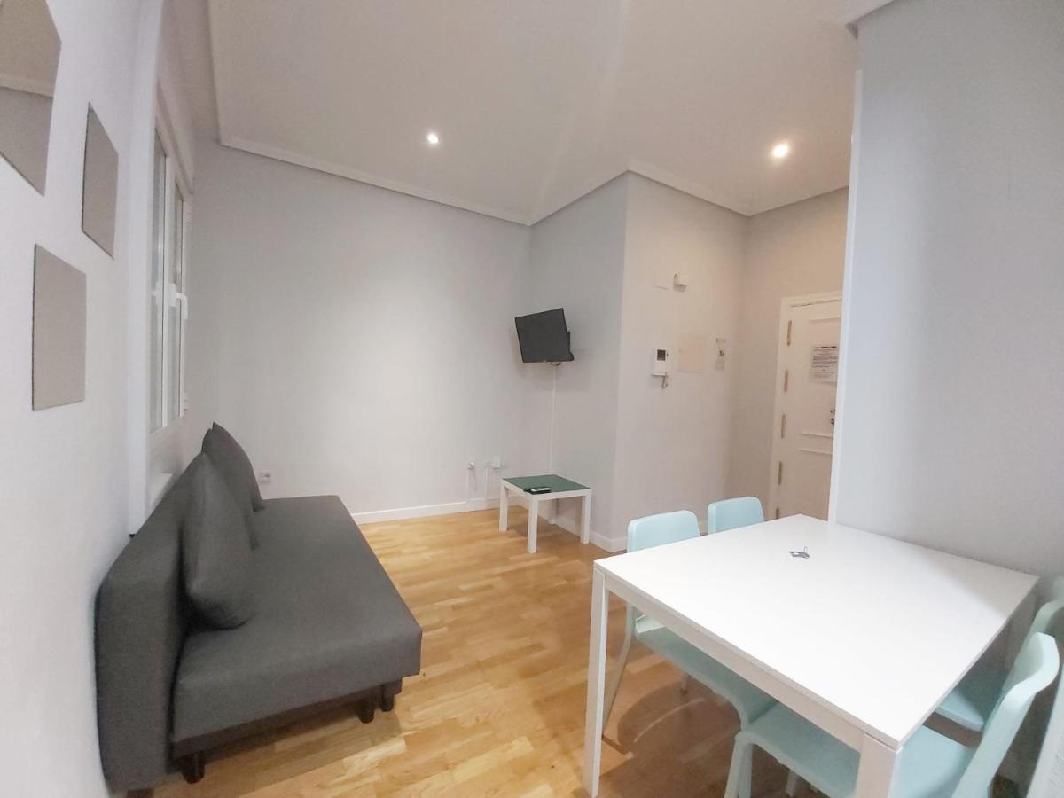 Apartments Madrid Principe Exterior photo